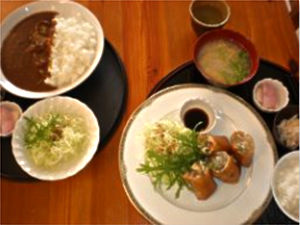 この日は春巻きでした。