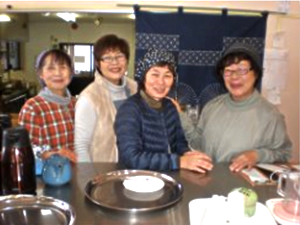 元気いっぱい笑顔あふれるスタッフの皆さんです。